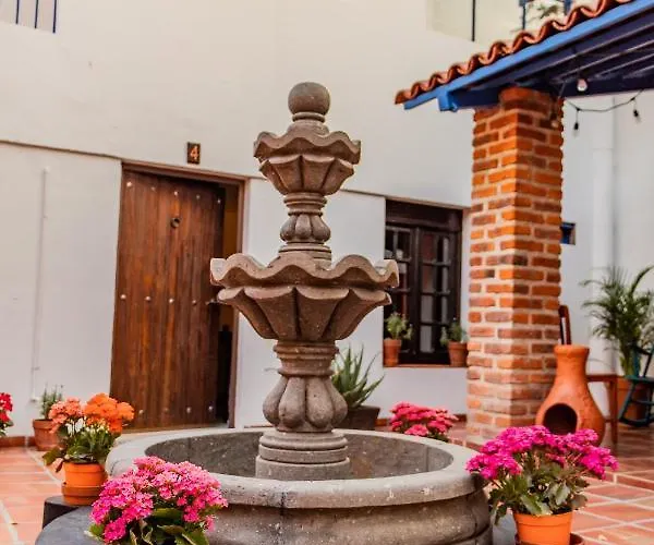 Casa De Hospedaje -La Abadia De San Pedro